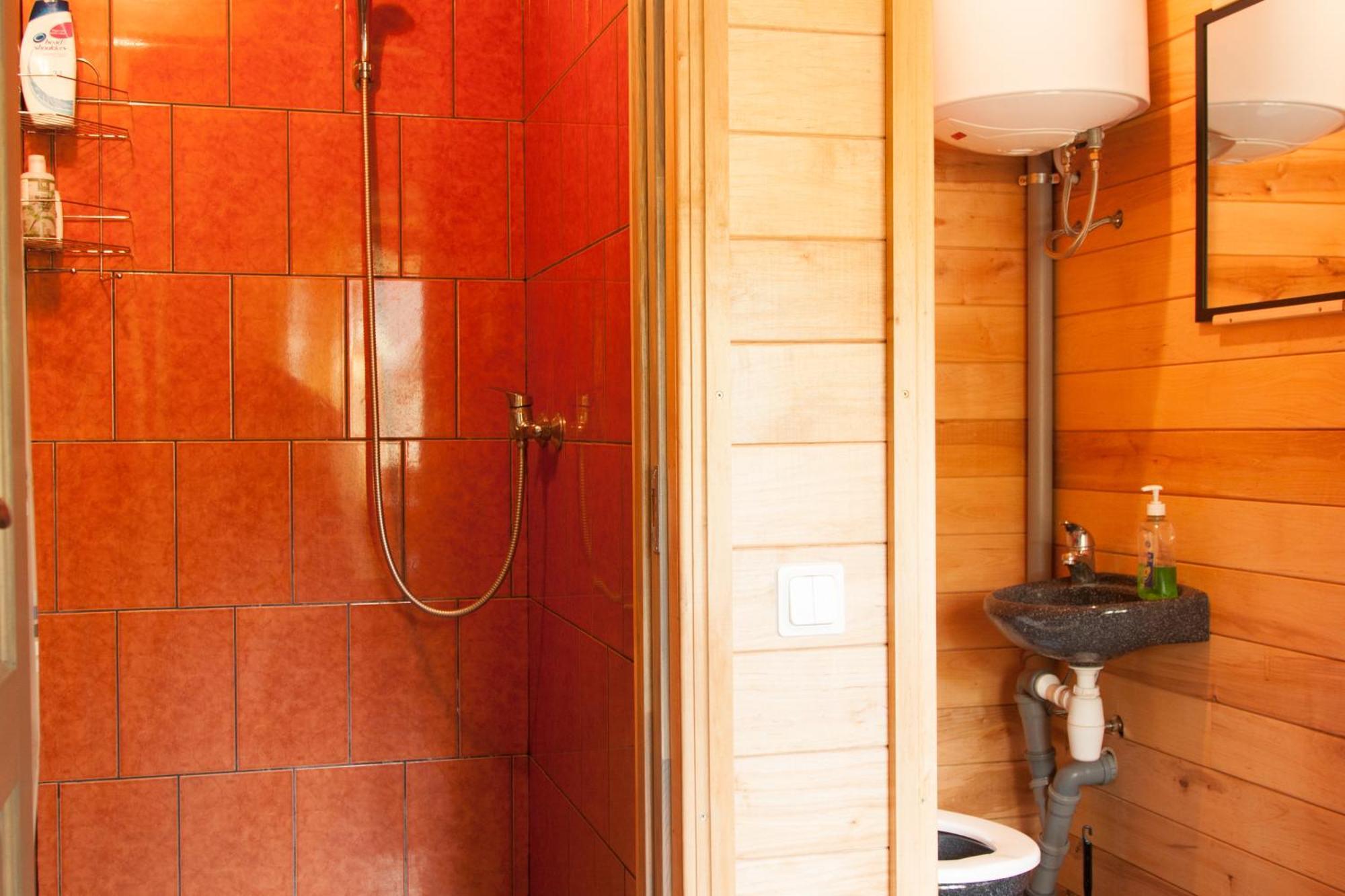 Guest House Pitagi Kosrags Ngoại thất bức ảnh
