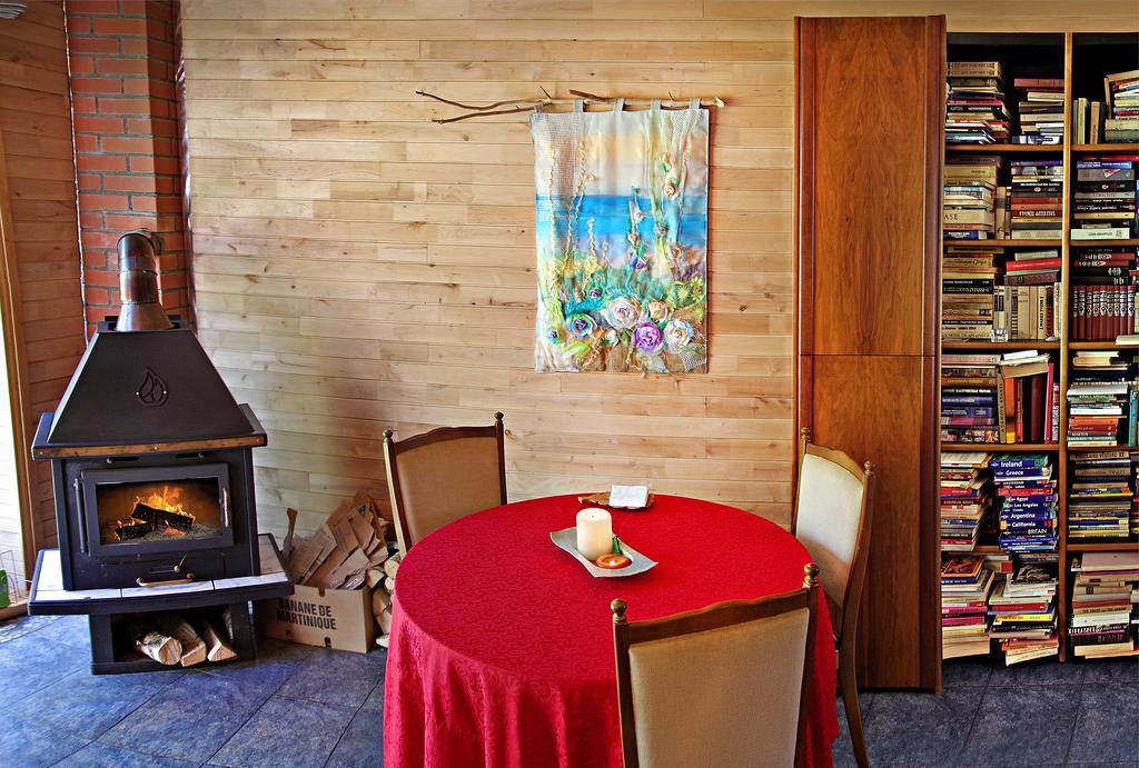 Guest House Pitagi Kosrags Ngoại thất bức ảnh